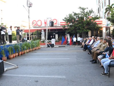 Aniversario 63 - Proclamación del carácter Socialista de la Revolución