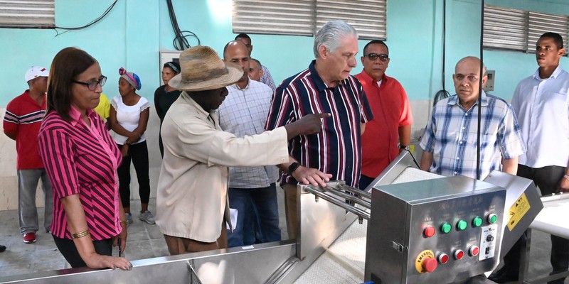 Visita a Salvador, Guantánamo