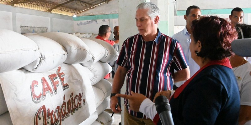 Visita a Salvador, Guantánamo