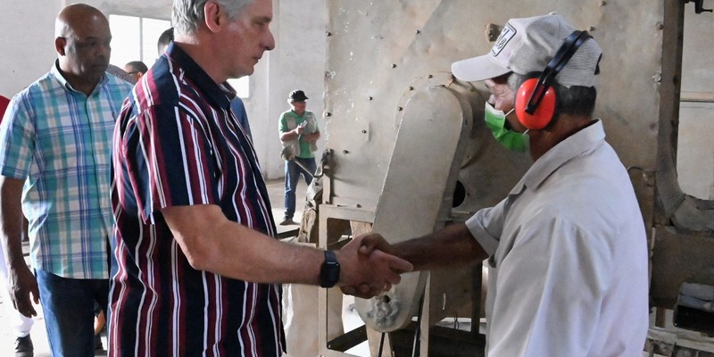 Visita a Salvador, Guantánamo