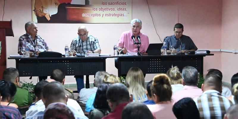 Visita a Cacocum, Holguín