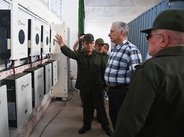 Constata Díaz-Canel novedosas soluciones energéticas y constructivas 9