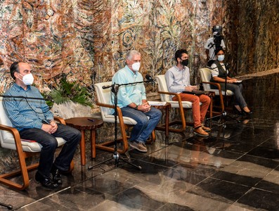 Encuentro con jóvenes miembros de la Asociación Hermanos Saíz