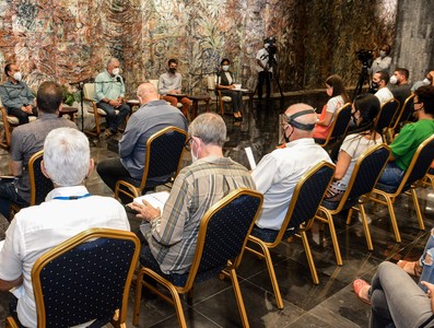 Encuentro con jóvenes miembros de la Asociación Hermanos Saíz