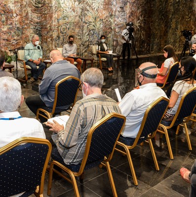 Encuentro con jóvenes miembros de la Asociación Hermanos Saíz