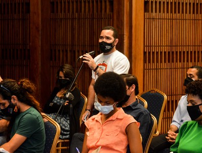 Encuentro con jóvenes miembros de la Asociación Hermanos Saíz