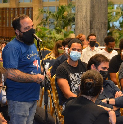 Encuentro con jóvenes miembros de la Asociación Hermanos Saíz