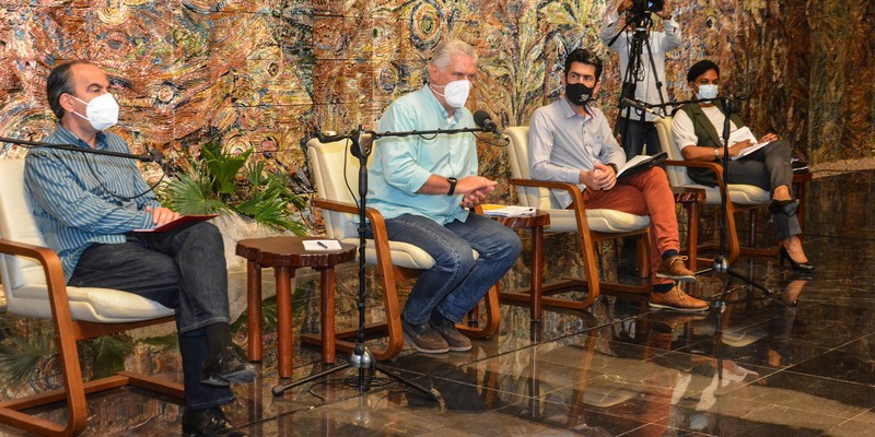 Encuentro con jóvenes miembros de la Asociación Hermanos Saíz