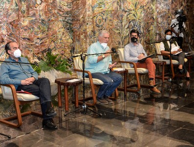 Encuentro con jóvenes miembros de la Asociación Hermanos Saíz