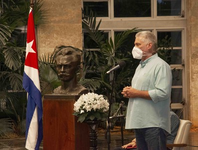 Encuentro con jóvenes miembros de la Asociación Hermanos Saíz