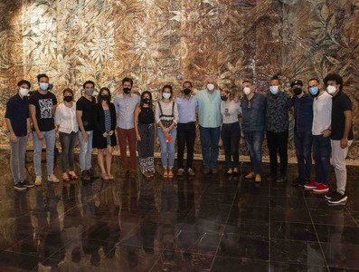 Encuentro con jóvenes miembros de la Asociación Hermanos Saíz