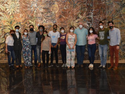 Encuentro con jóvenes miembros de la Asociación Hermanos Saíz