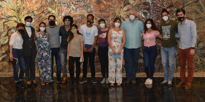 Encuentro con jóvenes miembros de la Asociación Hermanos Saíz