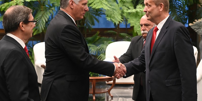 Recibió Díaz-Canel las Cartas Credenciales de once nuevos embajadores