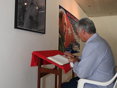 Recorrido por Santa Clara en calidad de Diputado