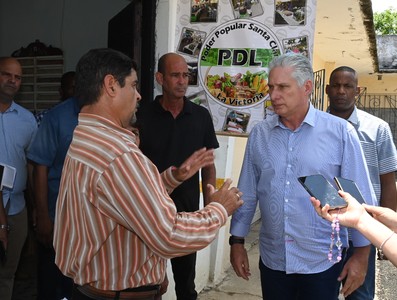 Recorrido por Santa Clara en calidad de Diputado