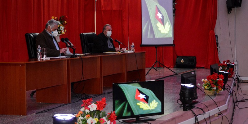 Encuentro con dirigentes provinciales y municipales - Cienfuegos