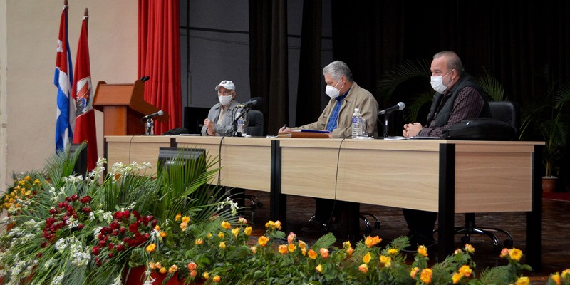 Encuentro con dirigentes provinciales y municipales - Las Tunas