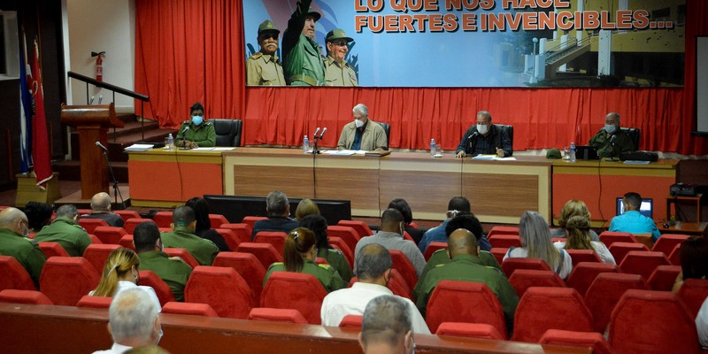 Encuentro con dirigentes provinciales y municipales - Santiago de Cuba