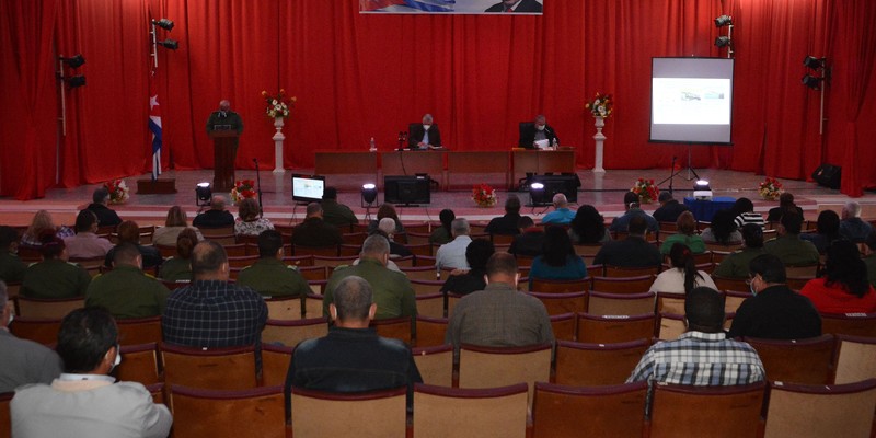 Encuentro con dirigentes provinciales y municipales - Cienfuegos