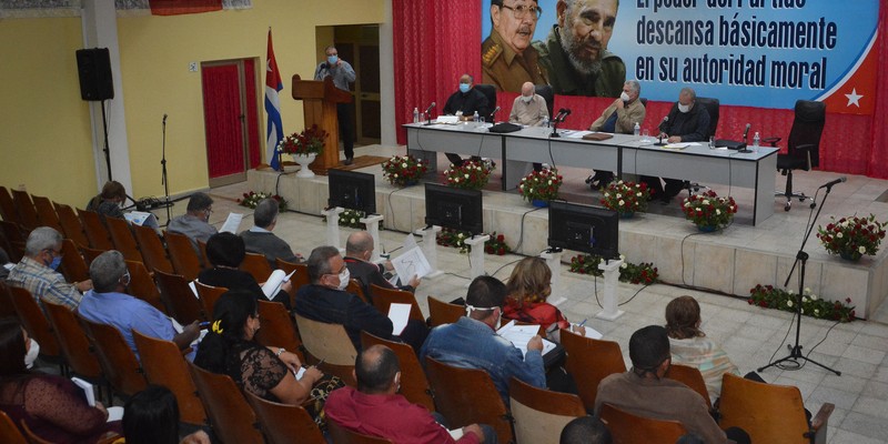 Encuentro con dirigentes provinciales y municipales - Granma