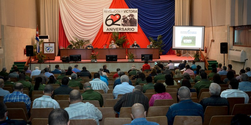 Encuentro con dirigentes provinciales y municipales - Pinar del Río