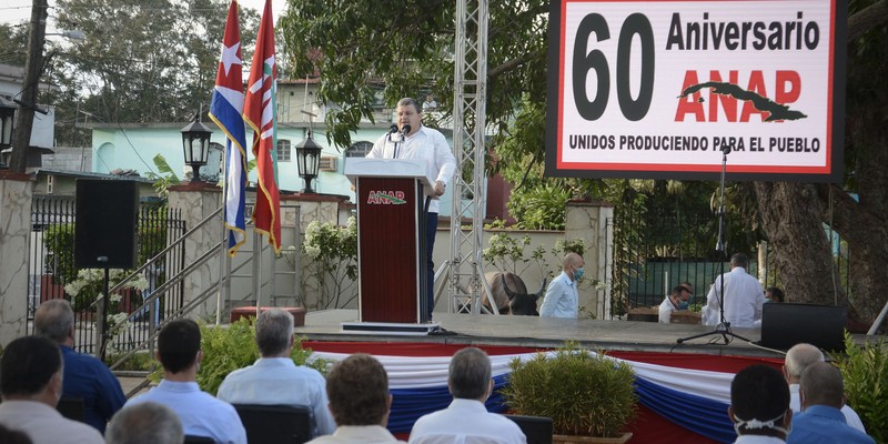 Acto por el 60 aniversario de la constitución de la Asociación Nacional de Agricultores Pequeños