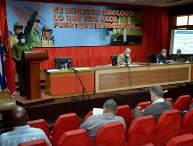 Encuentro con dirigentes provinciales y municipales - Santiago de Cuba