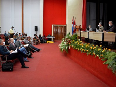 Encuentro con dirigentes provinciales y municipales - Las Tunas