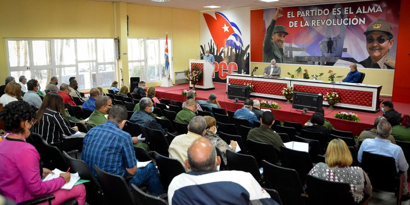Encuentro con dirigentes provinciales y municipales - Camagüey