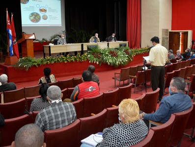 Encuentro con dirigentes provinciales y municipales - Las Tunas