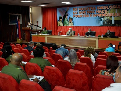 Encuentro con dirigentes provinciales y municipales - Santiago de Cuba