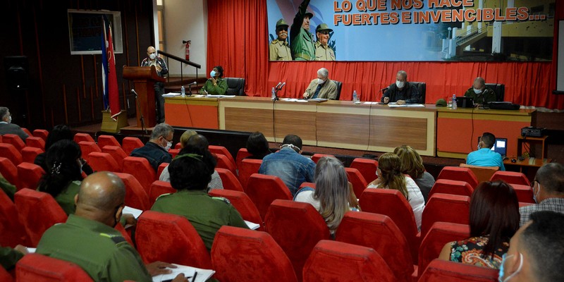 Encuentro con dirigentes provinciales y municipales - Santiago de Cuba