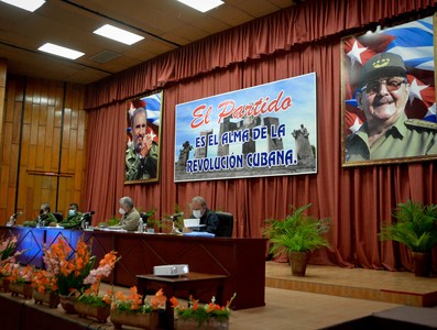 Encuentro con dirigentes provinciales y municipales - Guantánamo