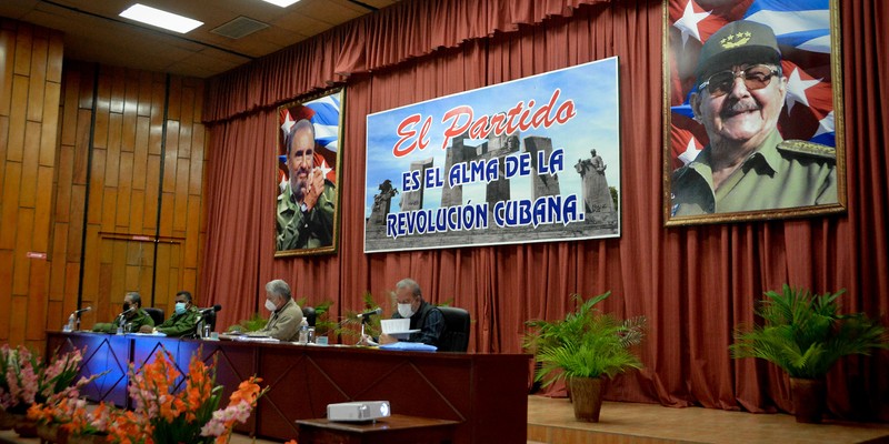 Encuentro con dirigentes provinciales y municipales - Guantánamo