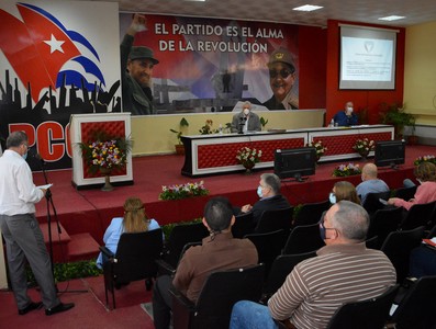 Encuentro con dirigentes provinciales y municipales - Camagüey