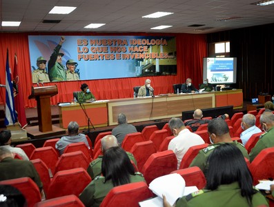 Encuentro con dirigentes provinciales y municipales - Santiago de Cuba