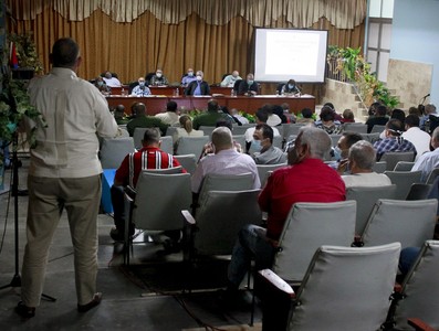 Encuentro con dirigentes provinciales y municipales - Sancti Spíritus