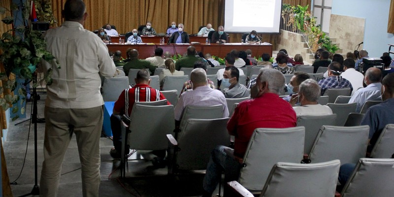 Encuentro con dirigentes provinciales y municipales - Sancti Spíritus