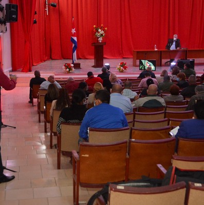 Encuentro con dirigentes provinciales y municipales - Cienfuegos