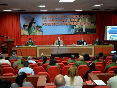 Encuentro con dirigentes provinciales y municipales - Santiago de Cuba