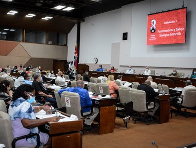 8vo. Congreso del Partido Comunista de Cuba, Segunda Jornada.  Fotos: Estudios Revolución