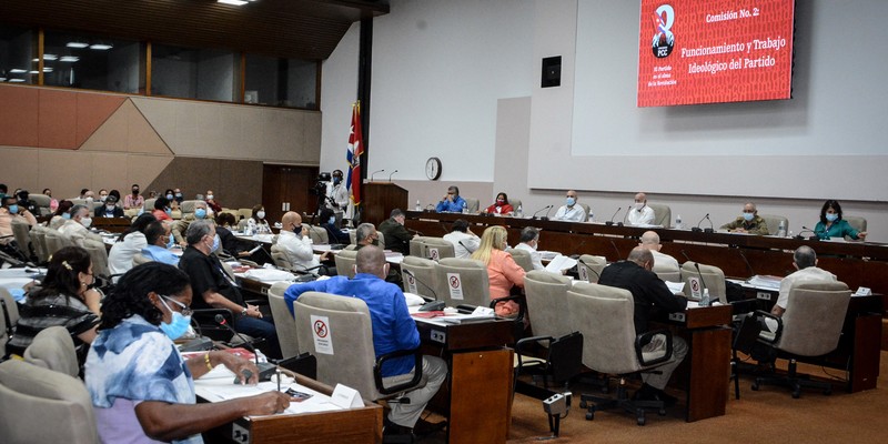 8vo. Congreso del Partido Comunista de Cuba, Segunda Jornada.  Fotos: Estudios Revolución
