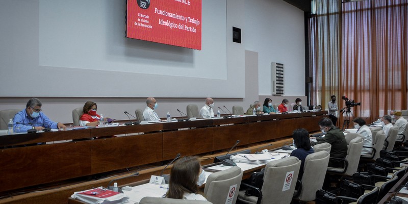 8vo. Congreso del Partido Comunista de Cuba, Segunda Jornada.  Fotos: Estudios Revolución