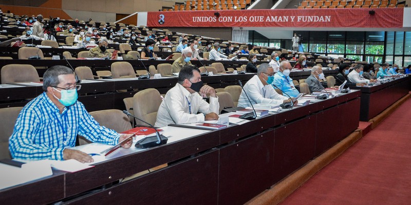 8vo. Congreso del Partido Comunista de Cuba, Segunda Jornada.  Fotos: Estudios Revolución