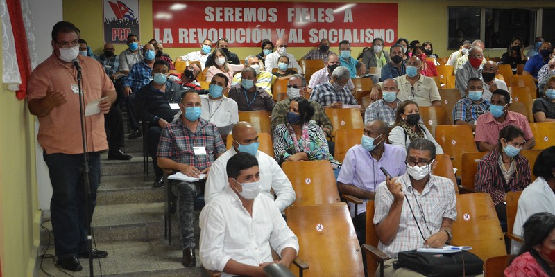 Encuentro con dirigentes provinciales y municipales - Granma