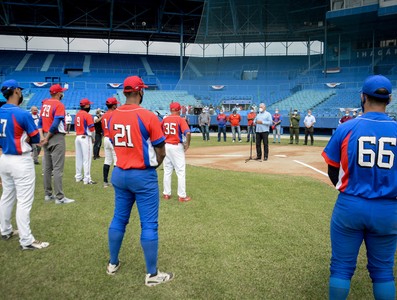 Encuentro con Equipo Cuba de Béisbol