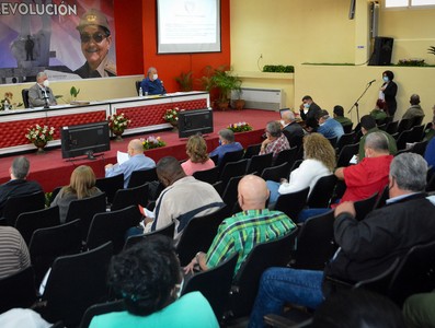 Encuentro con dirigentes provinciales y municipales - Camagüey