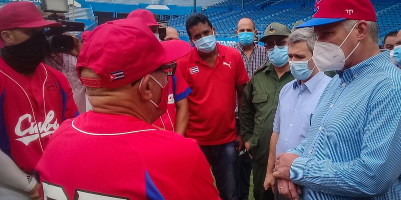 Encuentro con Equipo Cuba de Béisbol