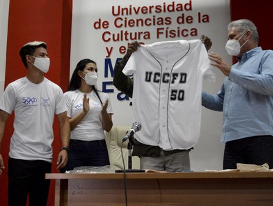 Visita a la Universidad de Ciencias de la Cultura Física y el Deporte “Manuel Fajardo”